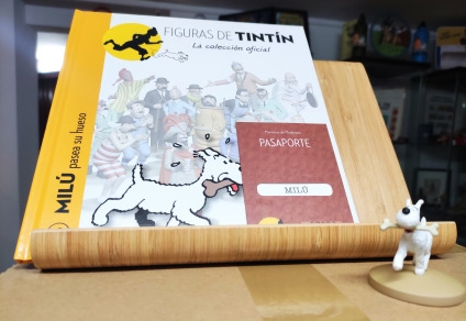 Milú con un hueso, 5 cm., pvc colec. española Milú con un hueso, 5 cm., pvc colec. española