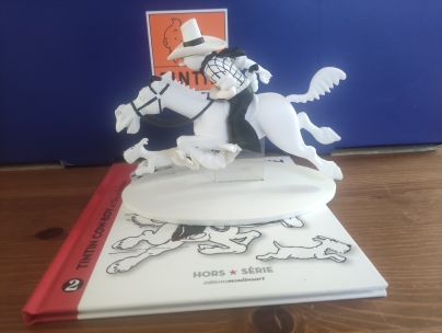 Figura resina  hors-serie Tint�n a Am�rica, b/n.