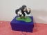 Figura resina 'Le singe portant Milou' Figura resina 'Le singe portant Milou'