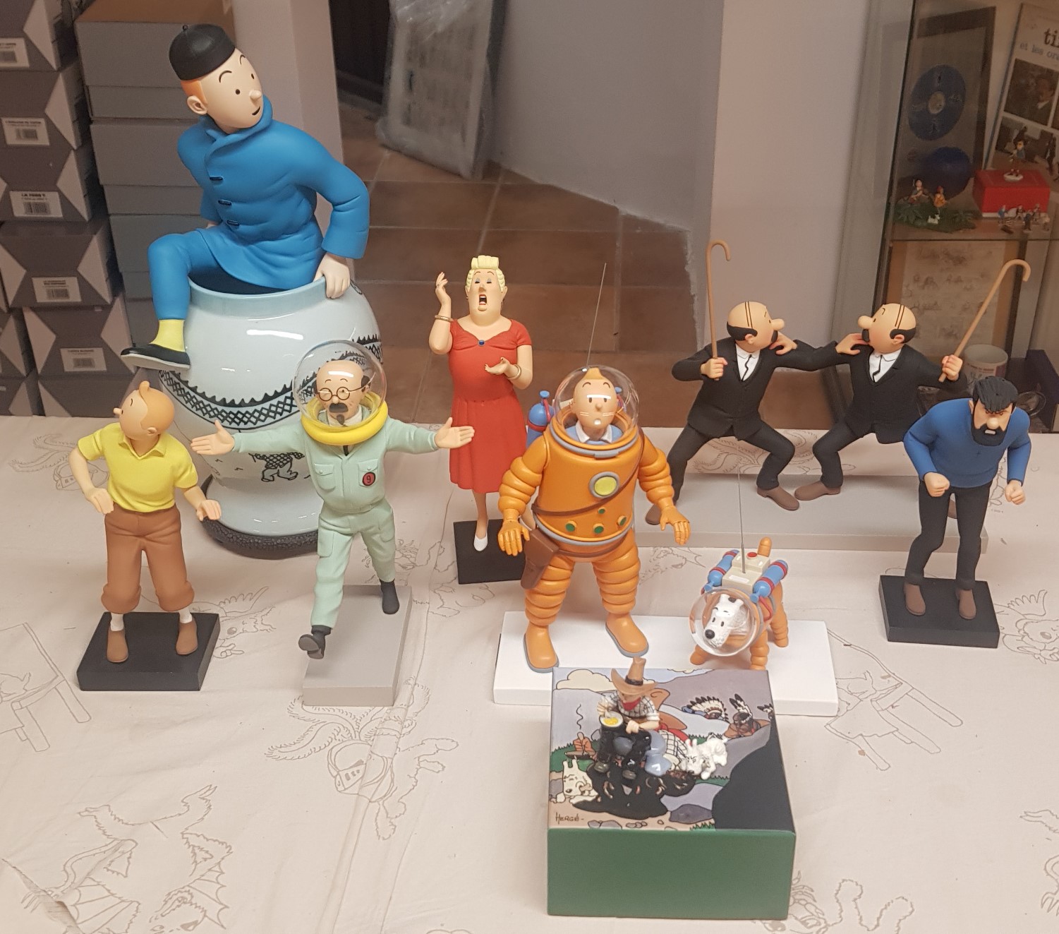 Lote de nuevas figuras en Cantonet.