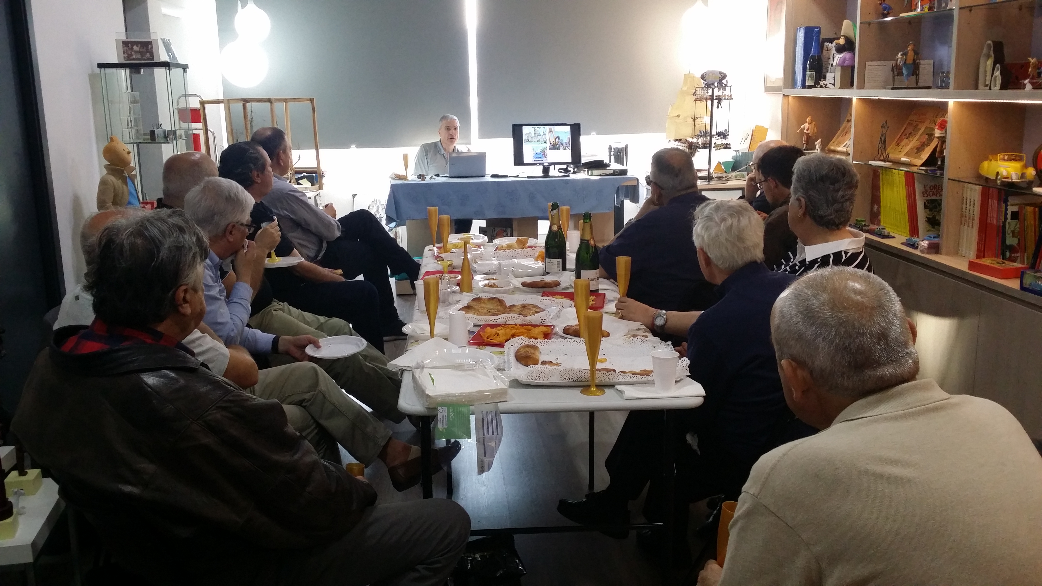 Conferència d'en Xifort sobre Paisos Imaginaris d'en Tintín Conferència d'en Xifort sobre Paisos Imaginaris d'en Tintín